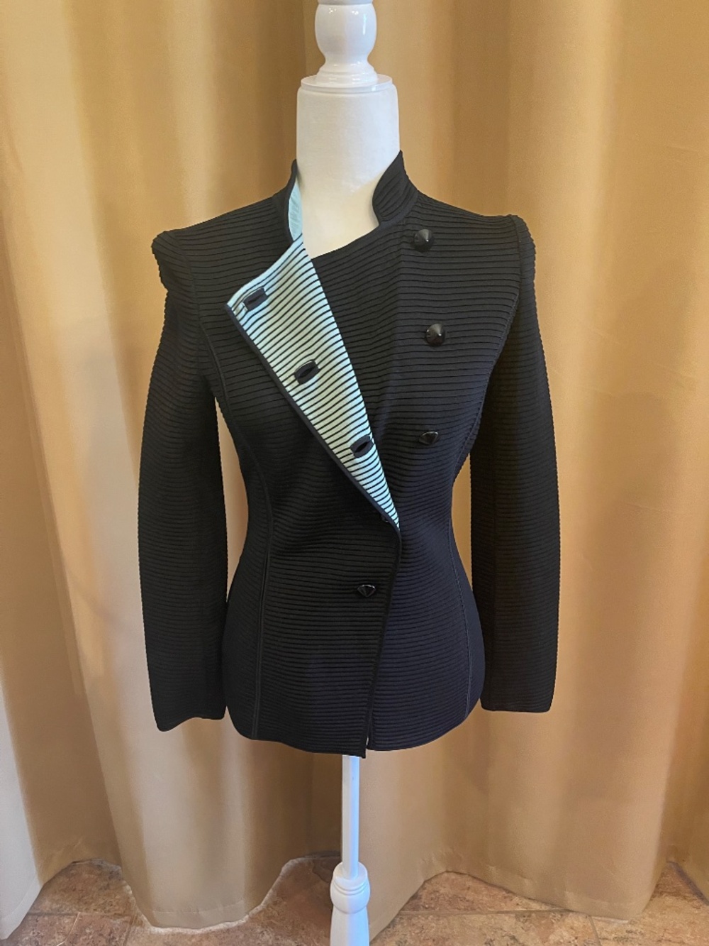 Georgio Armani Black Fitted Blazer Jacket Italy Size 38 (XS) Like New! - Picture 7 of 12